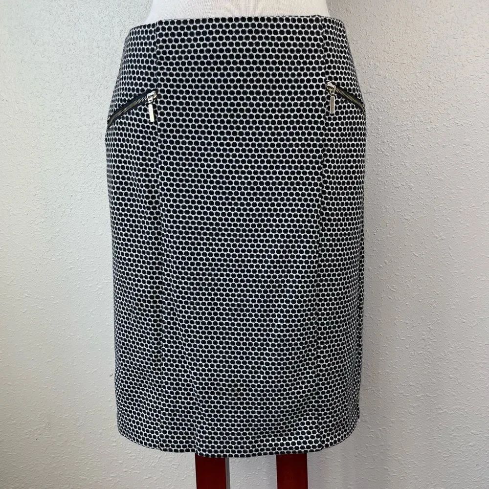Alfani Black and Gray Mini Skirt Size 10 EUC